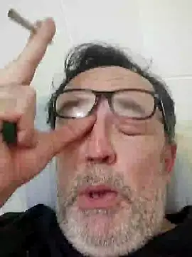 Snapshot of Txacas chatting on November 14, 2025, 12:42 am Txacas online show from November 14, 2025, 12:42 am