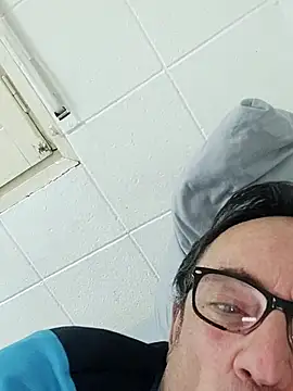 Txacas online show from November 23, 2025, 3:17 am