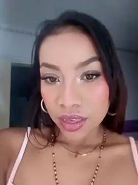 keeyla stone online show from December 1, 2025, 8:47 pm