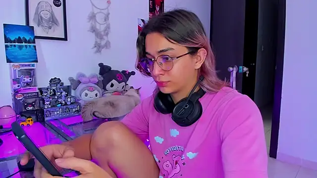 KeitaMoon online show from February 24, 2026, 6:06 pm