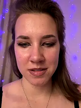 Candy Foxxxy  online show from November 8, 2025, 11:21 am