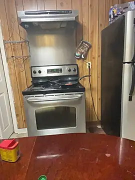 Snapshot of SlimSexxxy69 chatting on February 12, 2026, 1:33 am SlimSexxxy69 online show from February 12, 2026, 1:33 am