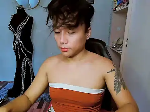 YourNikkieXxx online show from December 18, 2025, 5:02 am