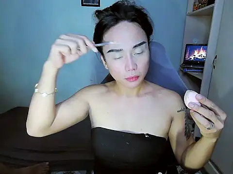 Snapshot of YourNikkieXxx chatting on January 19, 2026, 11:25 am YourNikkieXxx online show from January 19, 2026, 11:25 am