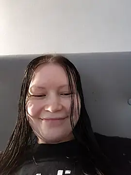 Snapshot of DragonFoxie chatting on October 10, 2025, 10:58 am DragonFoxie online show from October 10, 2025, 10:58 am