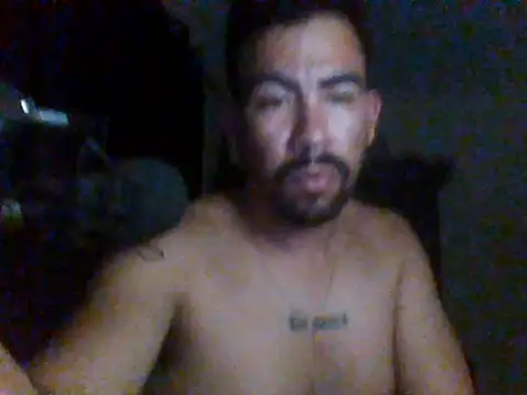 LarryVelazco1 online show from May 30, 2026, 4:09 am