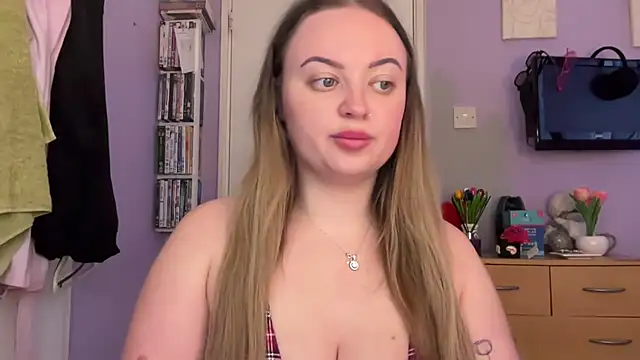 SexySashaxox online show from March 7, 2026, 12:35 pm