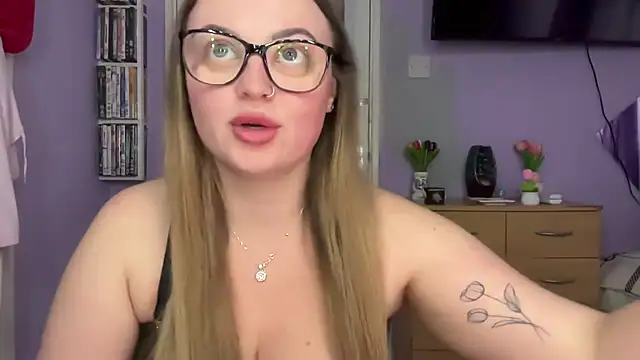 SexySashaxox online show from March 27, 2026, 3:34 pm