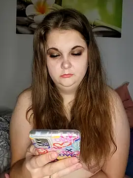 Snapshot of LioEst@xh chatting on October 27, 2025, 8:18 am LioEstxh online show from October 27, 2025, 8:18 am