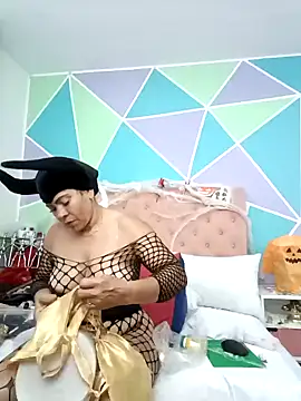 Morenaza6420 online show from October 29, 2025, 7:04 pm