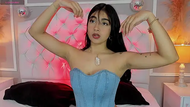 Snapshot of cherry_vega_ chatting on October 29, 2025, 12:40 pm cherry vega online show from October 29, 2025, 12:40 pm