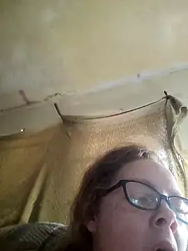 Snapshot of countrymomma chatting on September 10, 2025, 1:55 pm countrymomma online show from September 10, 2025, 1:55 pm