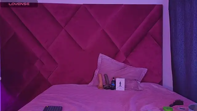 Snapshot of Kayalstone_12 chatting on October 26, 2025, 2:39 am Kayalstone 12 online show from October 26, 2025, 2:39 am