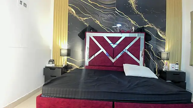 VioletRose as online show from November 9, 2025, 7:56 pm