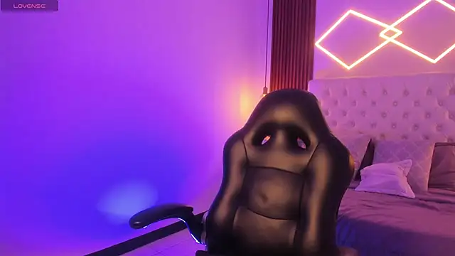 ZamabyCrucie online show from January 8, 2026, 10:56 pm