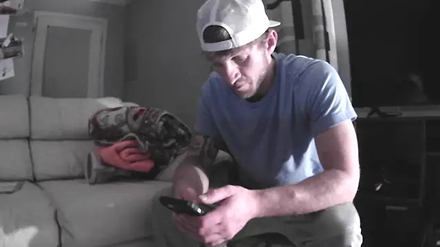 Snapshot of IsAparty chatting on February 18, 2026, 10:33 am IsAparty online show from February 18, 2026, 10:33 am