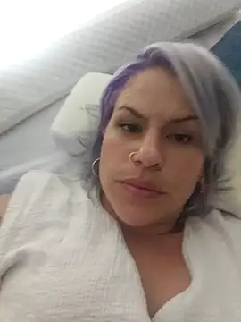 toomuchofafreak online show from October 22, 2025, 2:45 am