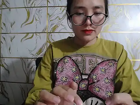 Lyzizi lovely09 online show from July 8, 2026, 1:37 pm