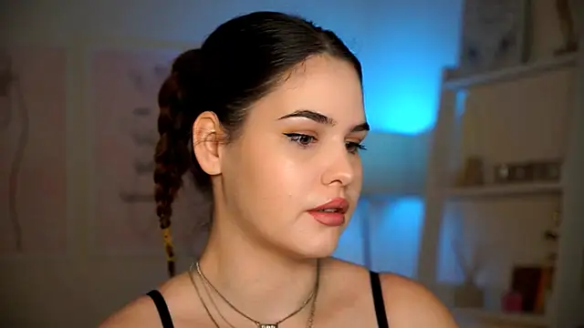 Snapshot of BustyGff chatting on November 11, 2025, 8:36 am BustyGff online show from November 11, 2025, 8:36 am