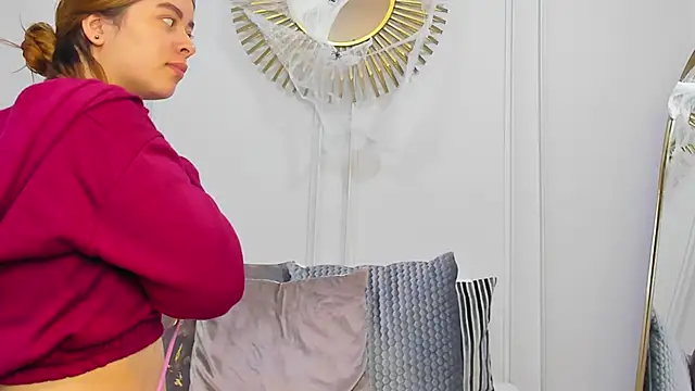 CharlotteBrownn  online show from October 23, 2025, 2:44 am