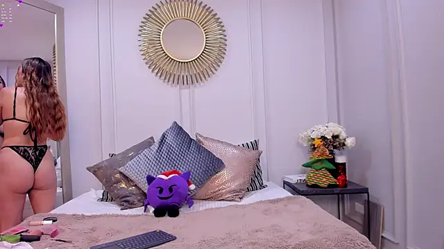 CharlotteBrownn  online show from December 17, 2025, 5:02 am