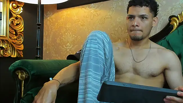 AlessandroKiing online show from July 18, 2026, 2:16 am