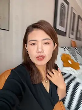 feifei 521 online show from October 19, 2025, 5:41 am