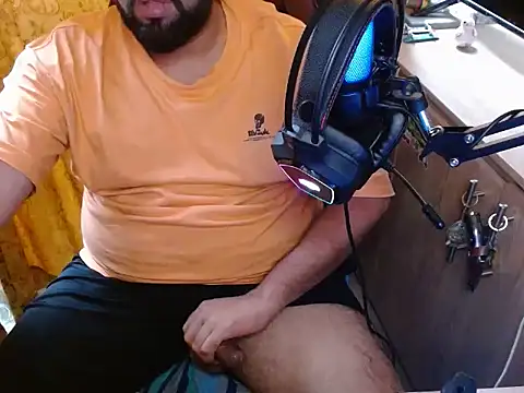 Snapshot of Asdfg0001 chatting on November 13, 2025, 1:10 pm Asdfg0001 online show from November 13, 2025, 1:10 pm