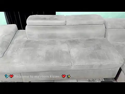 HugeDickFuck online show from November 1, 2025, 9:28 pm