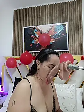 Luna Naughty1 online show from February 17, 2026, 7:53 pm