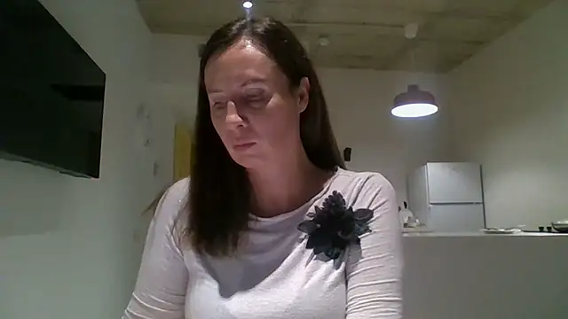 ALICAINWONDERLAND online show from October 12, 2025, 4:06 pm