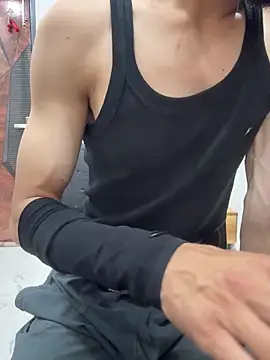 coupleyug online show from March 23, 2026, 1:37 pm