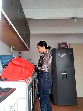 Venus Rivers online show from October 1, 2025, 1:39 pm