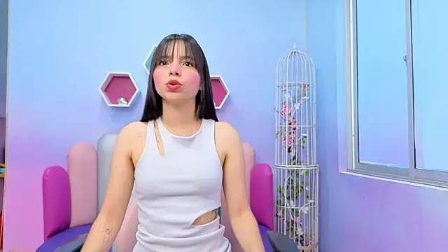 Issa Skinny  online show from September 29, 2025, 11:37 am