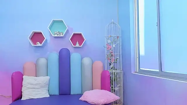 Issa Skinny  online show from October 4, 2025, 11:41 am