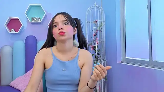 Issa Skinny  online show from October 26, 2025, 11:49 am