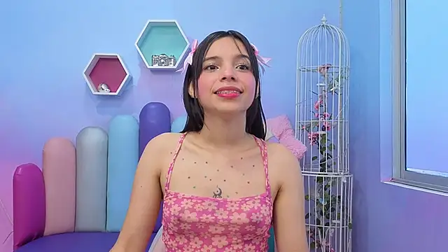 Issa Skinny  online show from October 30, 2025, 11:44 am