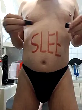 Snapshot of toywood chatting on November 17, 2025, 8:36 pm toywood online show from November 17, 2025, 8:36 pm