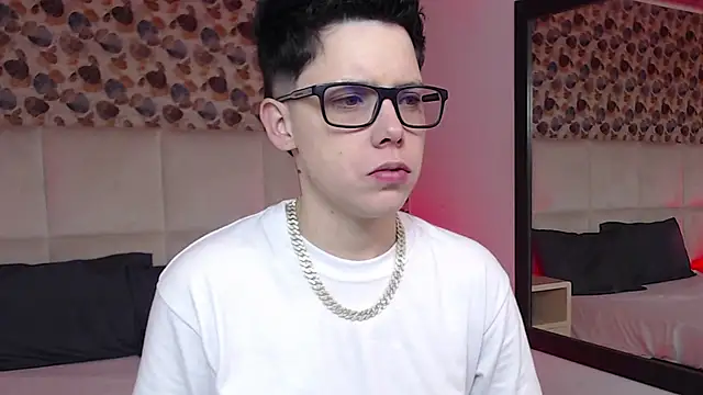 SpencerMontgomery online show from October 12, 2025, 4:39 pm