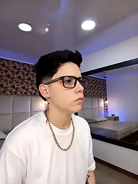 SpencerMontgomery online show from October 15, 2025, 7:03 pm