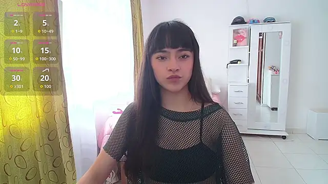 Snapshot of violetta_blackk chatting on September 10, 2025, 4:40 pm violetta blackk online show from September 10, 2025, 4:40 pm