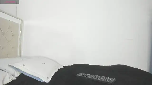 katitahotcam ass online show from October 3, 2025, 11:02 pm