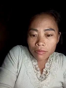 CoMay003 online show from November 3, 2025, 3:24 pm