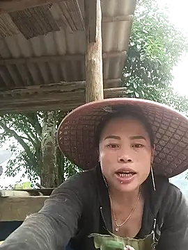 CoMay003 online show from March 28, 2026, 5:40 am