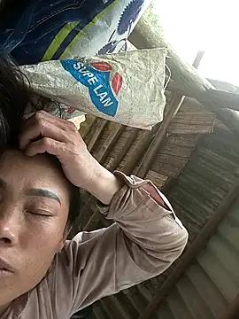 CoMay003 online show from April 4, 2026, 6:22 am