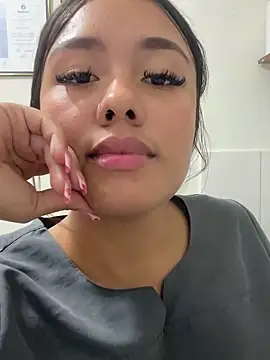 Mariaotalvaro online show from September 29, 2025, 10:58 pm