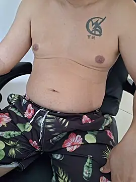 Snapshot of Carloskasado chatting on September 14, 2025, 12:26 pm Carloskasado online show from September 14, 2025, 12:26 pm