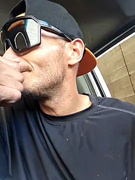 Snapshot of Romance32 chatting on October 19, 2025, 8:20 pm Romance32 online show from October 19, 2025, 8:20 pm