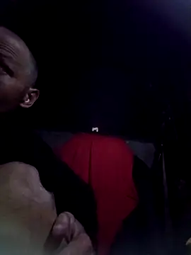 Snapshot of Romance32 chatting on October 27, 2025, 8:18 am Romance32 online show from October 27, 2025, 8:18 am