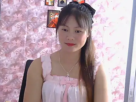 Snapshot of Sisi_dy01 chatting on October 25, 2025, 12:13 pm Sisi dy01 online show from October 25, 2025, 12:13 pm